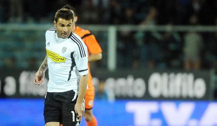 ISL: Former Chelsea player Mutu signs for FC Pune City