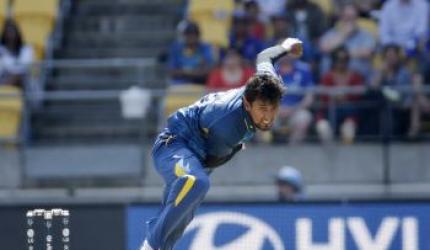 Lakmal fined for bowling beamers