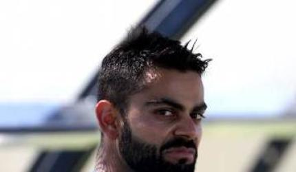 BCCI warns Kohli, says 'maintain dignity of the Indian team'