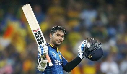 Clarke salutes 'world class' Sangakkara