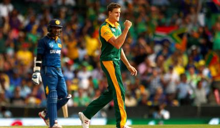 Video: Sri Lanka sink against South Africa