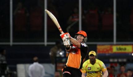 Warner inspires Sunrisers to victory over Chennai Super Kings 