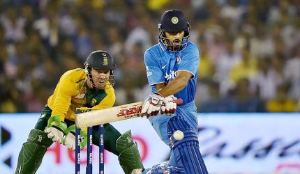 Dhoni slams his batsmen after listless showing in Cuttack