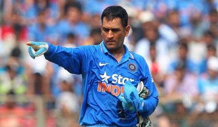 Ian Chappell backs under pressure Dhoni