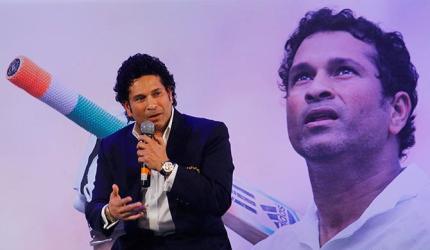 Tendulkar, Dravid want India to play in Champions Trophy