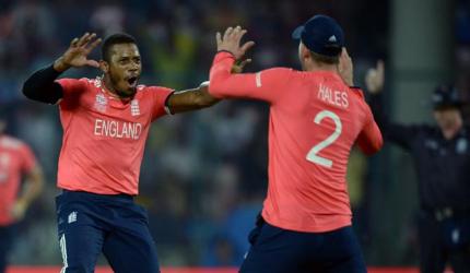 Peaking England meet soaring Kiwis in Kotla humdinger