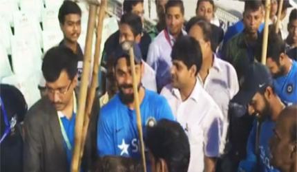 Kohli, Thakur participate in Swachh Bharat Abhiyan