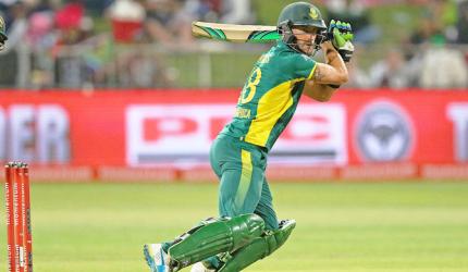 SA captain Du Plessis out of India series with injury