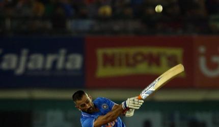 Rejuvenated Dhoni eyes series-clinching win on home ground