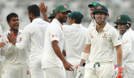 Australia suffer top order collapse after Bangladesh post 260