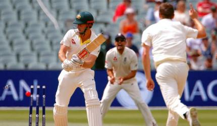 Australia regret not enforcing follow-on as England sniff win