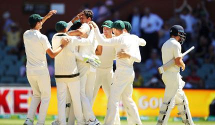 Ashes: Australia outclass England to take 2-0 lead