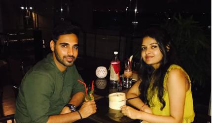 Bhuvi enjoys relaxed evening with his 'better half'