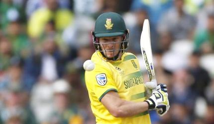 David Miller smashes record for fastest ton in T20Is