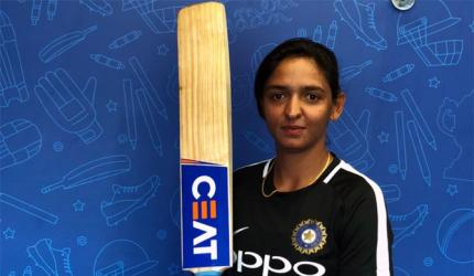Harmanpreet first woman cricketer to bag CEAT bat deal