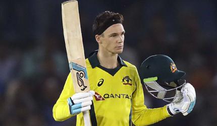 Australia's Handscomb inches closer to World Cup spot