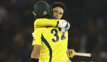 4th ODI: Handscomb, Turner star in record chase as Aus level series