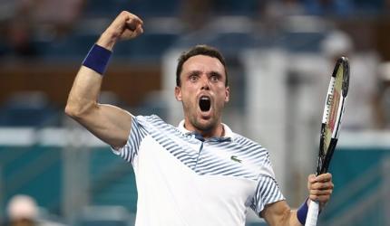 Miami Open: Bautista Agut stuns Djokovic, Kyrgios out