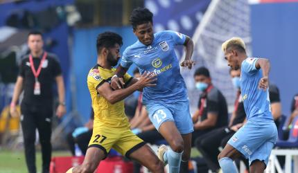 ISL: Mumbai City inflict first defeat on Hyderabad