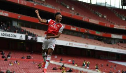PHOTOS: Aubameyang nets 50th EPL goal; Chelsea stunned
