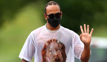 F1: Hamilton signs on for two more years at Mercedes