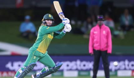 South Africa's Du Preez retires from ODI, Test cricket
