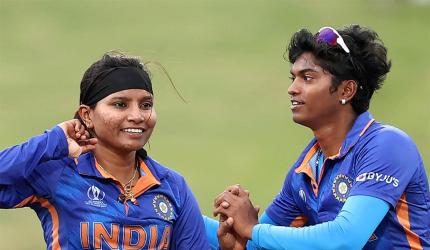 Harmanpreet, Pooja shine as India sweep SL