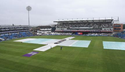 Rain washes out England-South Africa decider