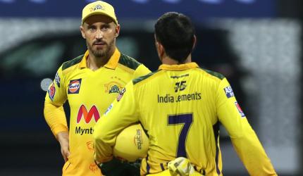 Faf feels 'lucky' to play under Dhoni's captaincy