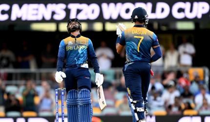 Hasaranga keeps Sri Lanka's semis hopes alive