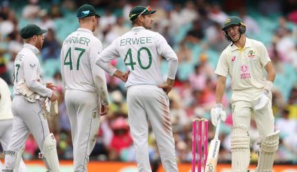 3rd Test: SA frustrated as Aus 138-1 in rain-hit Day 1