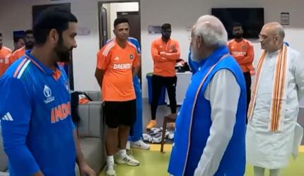 'Modi shouldn't have entered Indian dressing room'