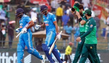 Firm on boycott, Bhajji slams BCCI over Asia Cup India-Pak match