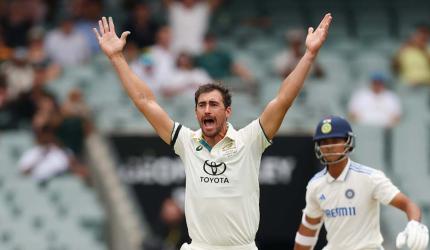 Starc Wins Real Duel Against Jaiswal