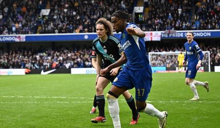 Chelsea claw back to reach FA Cup semis