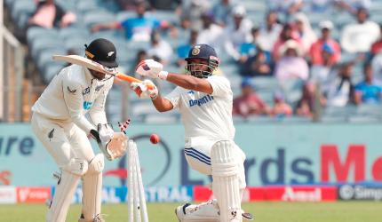 Doull slams India: Modern batters not good vs spin