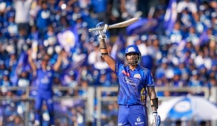 IPL PIX: SKY, Rickelton fire MI to huge total vs LSG
