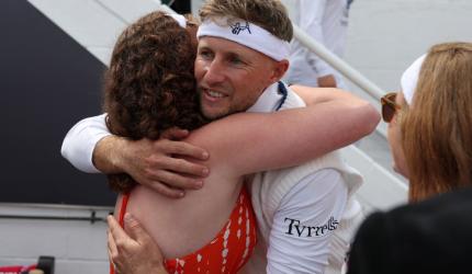 In Thorpe's Memory: Root Offers a Hug That Said It All