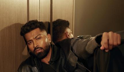 PIX: Fans Swoon Over Hardik's 'Calm' Look!