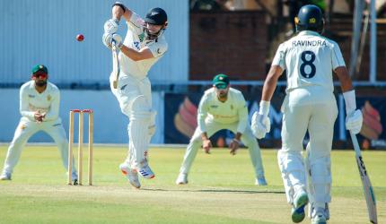 Kiwi batters pile pain on hapless Zimbabwe