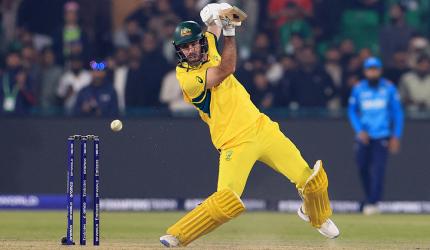 Maxwell holds nerve as Aus beat SA to seal T20 series