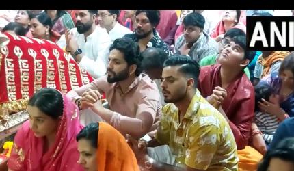IPL star offers prayers at Mahakal Temple 