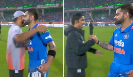 Kohli's Chilly Handshake With Gambhir