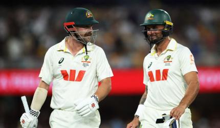 In-Form Australia Head to Adelaide With Selection Dilemma