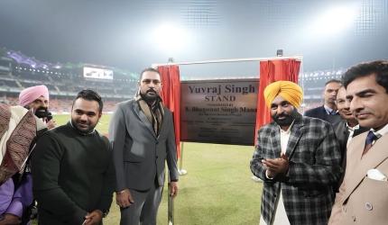 Yuvraj 'Grateful' as He, Harmanpreet Get Stadium Honours