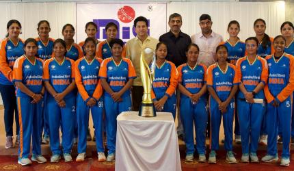 PIX: Sachin salutes India's blind women's World Cup heroes