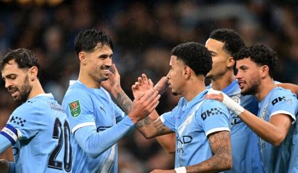 PIX; City reach League Cup semis, Newcastle down Fulham