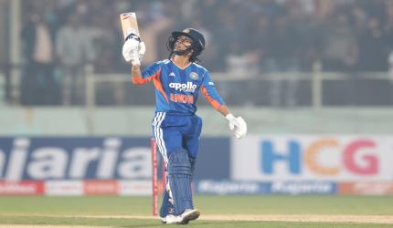 Jemimah guides India to comfortable win over Sri Lanka