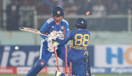 India thump Sri Lanka, but Harmanpreet is worried!