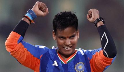 Historic! Deepti First Indian To 150 T20I Wickets